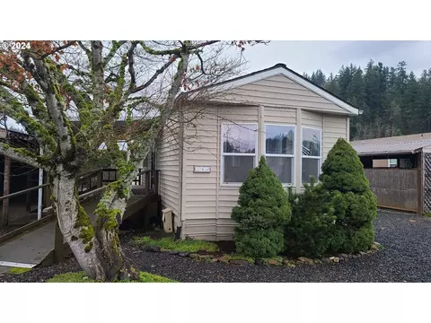 1307 S Water St #24, Silverton, OR 97381