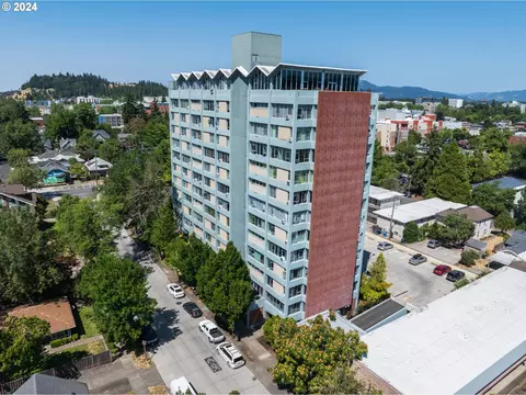1313 Lincoln St #702, Eugene, OR 97401