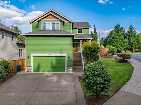 13467 SE Hubbard Ter, Clackamas, OR 97015
