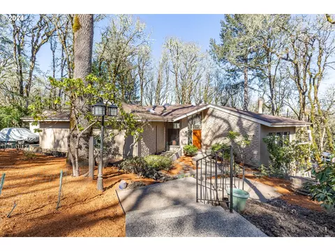 2801 NW Skyline Dr, Corvallis, OR 97330