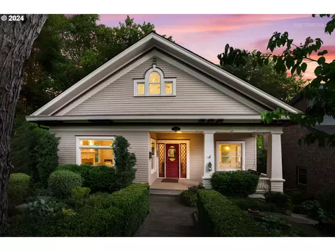 469 7th St, Lake Oswego, OR 97034