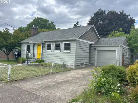 7505 SE Center St, Portland, OR 97206