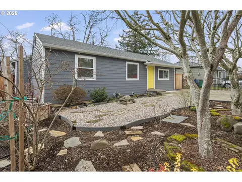 10520 SE Boise St, Portland, OR 97266