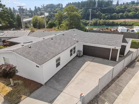 16435 Stitt Ln, Brookings, OR 97415