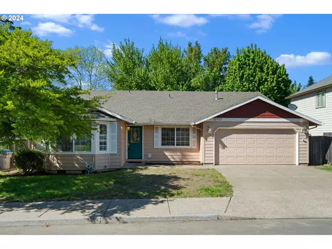 12757 SW Falcon Rise Dr, Tigard, OR 97223