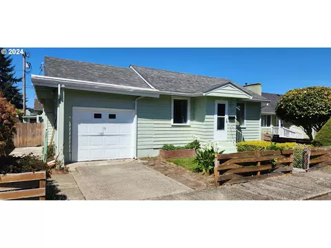 2163 Alder Ave, Reedsport, OR 97467