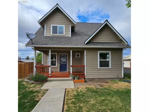 2409 E 16th St, The Dalles, OR 97058