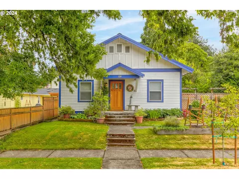 120 N 4th Ave, Ridgefield, WA 98642