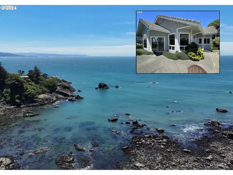 108 Schooner Bay Dr, Brookings, OR 97415