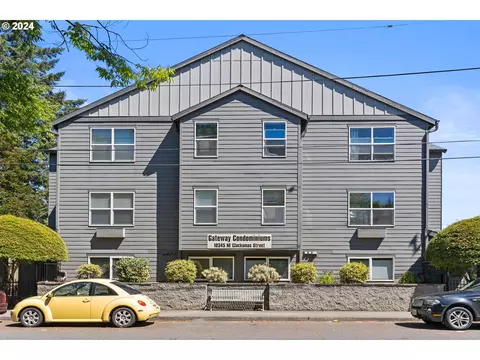 10345 NE Clackamas St #16, Portland, OR 97220