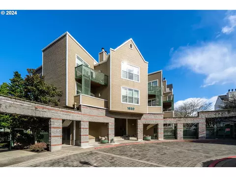 1630 S Harbor Way #302, Portland, OR 97201