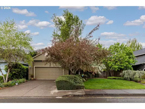33976 Seven Oaks Dr, Scappoose, OR 97056
