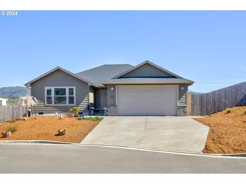 575 Brady Ln, Roseburg, OR 97471