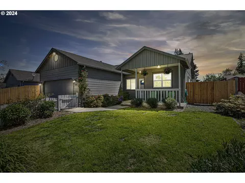610 N 1st St, Creswell, OR 97426