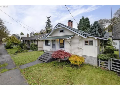 307 S 4th St, Saint Helens, OR 97051