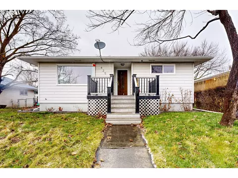 425 W College St, Athena, OR 97813