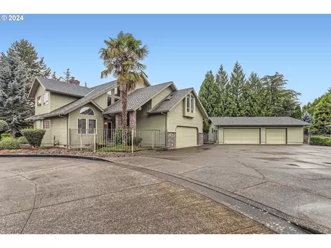 2370 NE Jackson School Rd, Hillsboro, OR 97124