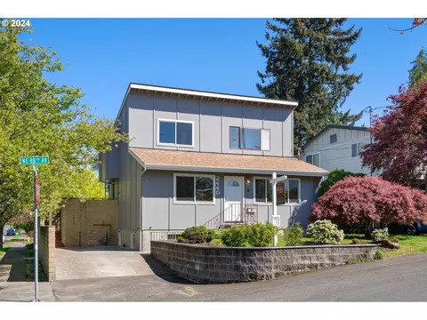 2440 NE 88th Ave, Portland, OR 97220