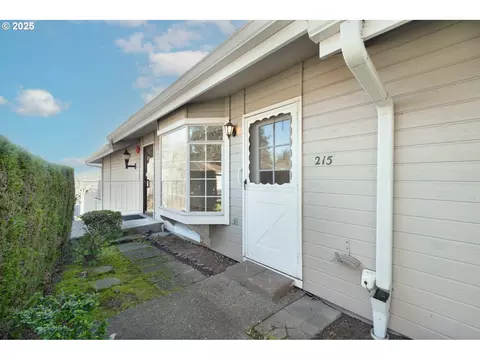 13775 SW Scholls Ferry Rd #215, Beaverton, OR 97008