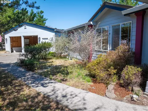 35325 Bayside Gardens Rd, Nehalem, OR 97131