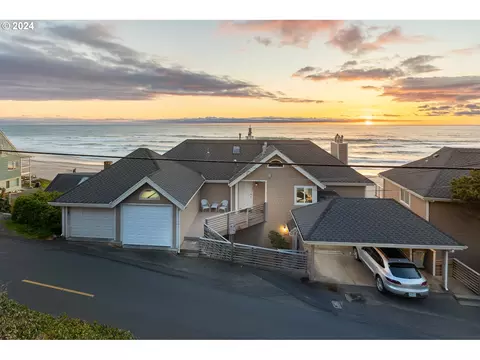 1127 SW Coast Ave, Lincoln City, OR 97367