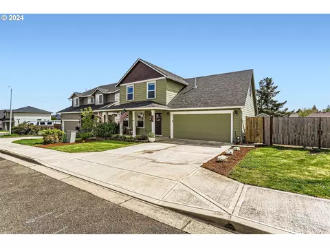 887 E 16th St, Lafayette, OR 97127