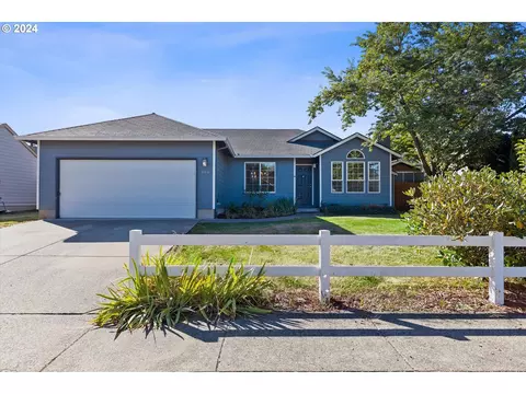 104 Ashley Ct, Dayton, OR 97114