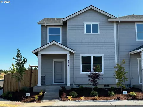 1800 SE Hankel St #1, Dallas, OR 97338