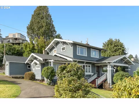7530 S Fulton Park Blvd, Portland, OR 97219