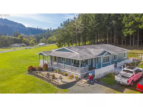 51810 Big Creek Rd, Myrtle Point, OR 97458