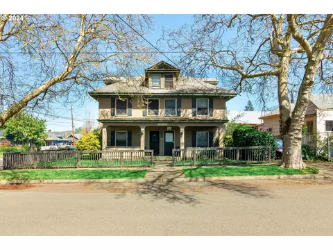 510 SE Floed Ave, Roseburg, OR 97470
