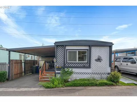 22204 NE Barr Rd #18, Fairview, OR 97024