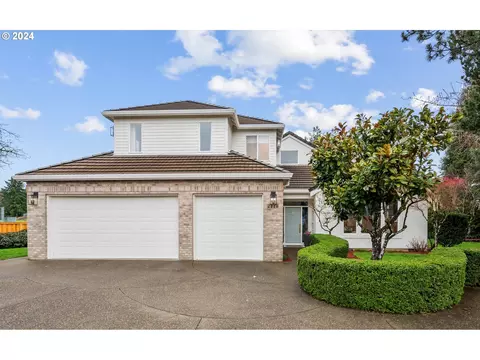 2110 Peregrine Ct, West Linn, OR 97068