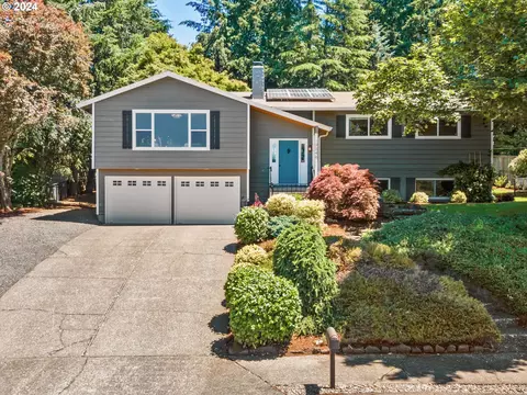 19546 Kapteyns St, West Linn, OR 97068