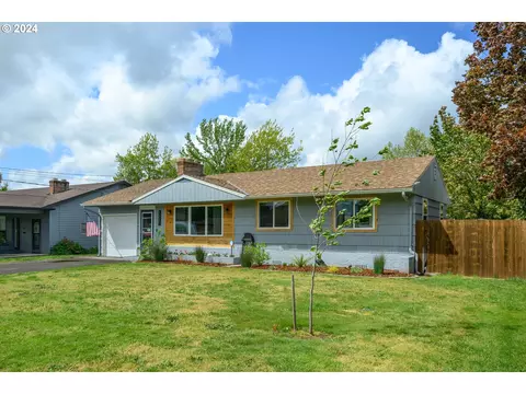 1221 NE 27th St, Mcminnville, OR 97128