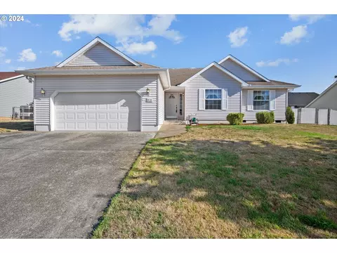 418 NE Fern Ave, Dallas, OR 97338