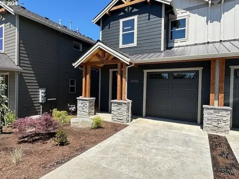 39785 Pleasant St, Sandy, OR 97055 photo 1