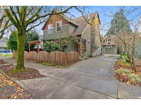 4128 SE Crystal Springs Blvd, Portland, OR 97202