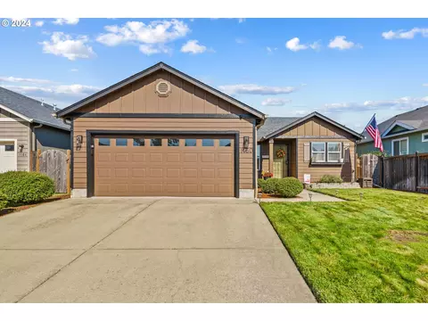 1150 S 2nd St, Cottage Grove, OR 97424