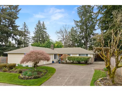 2360 19th St, West Linn, OR 97068