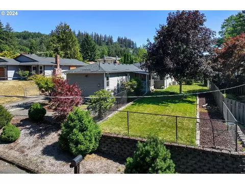 9230 SE Harney Ct, Portland, OR 97266