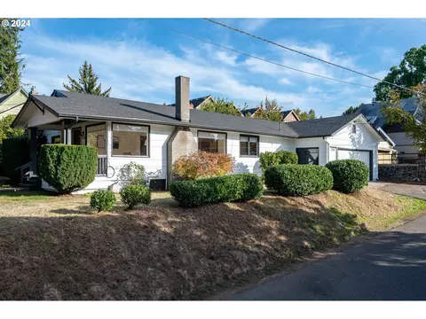 2314 SW Idaho St, Portland, OR 97239