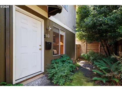 2356 SE Division St, Portland, OR 97202