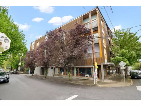 915 SE 35th Ave #408, Portland, OR 97214