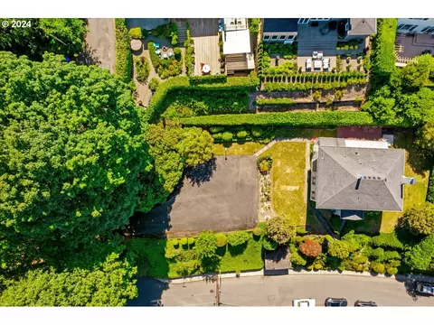NW Albemarle Ter, Portland, OR 97210