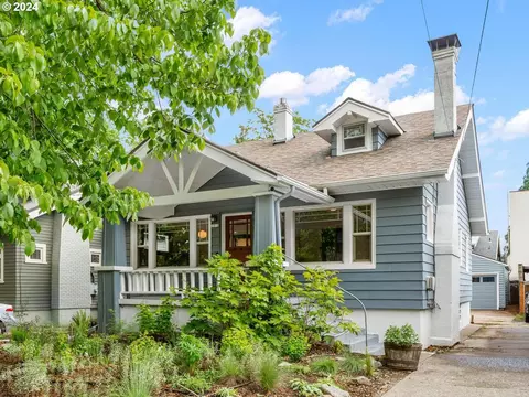 1812 SE 38th Ave, Portland, OR 97214