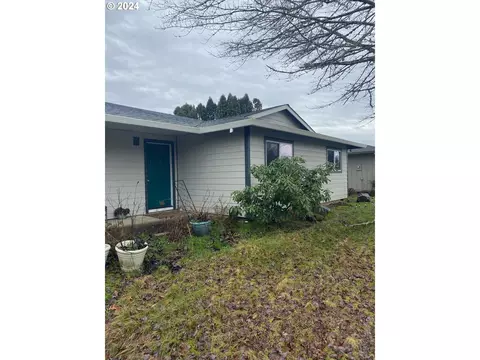 712 SW Cypress St, Mcminnville, OR 97128