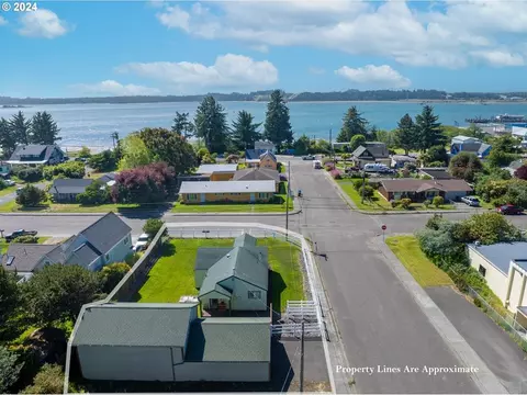 307 S Marple St, Coos Bay, OR 97420