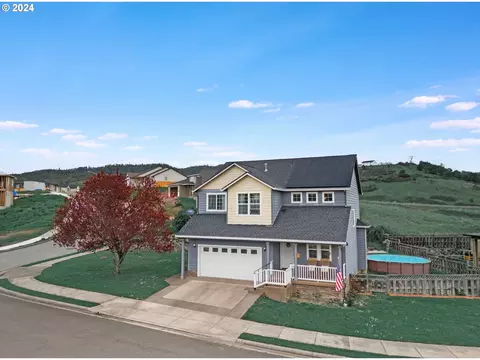 140 Danielle Dr, Winston, OR 97496