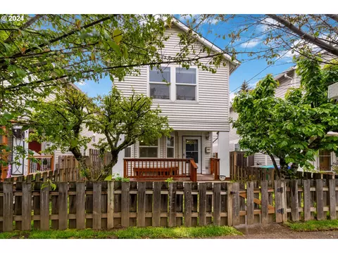 6815 N Powers St, Portland, OR 97203